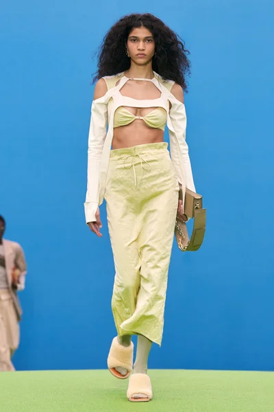 Look 5